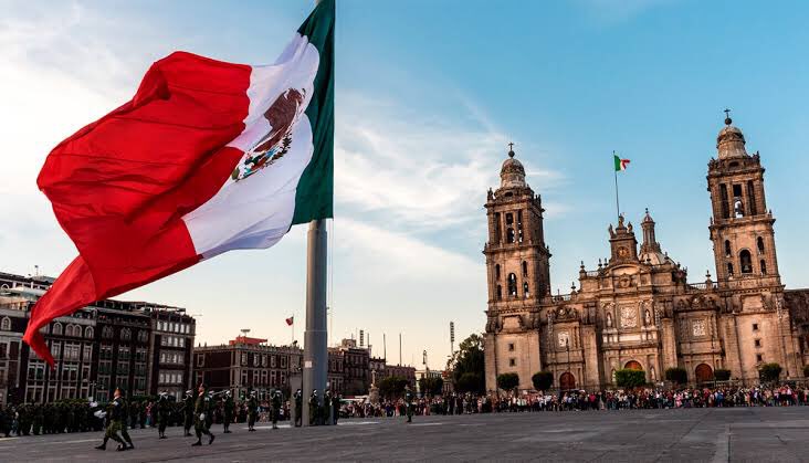 elponisaurio's tweet photo. Mi patria está de fiesta, pese a todo lo malo, se que eres GRANDE MI MÉXICO! https://t.co/R9nG79wss1