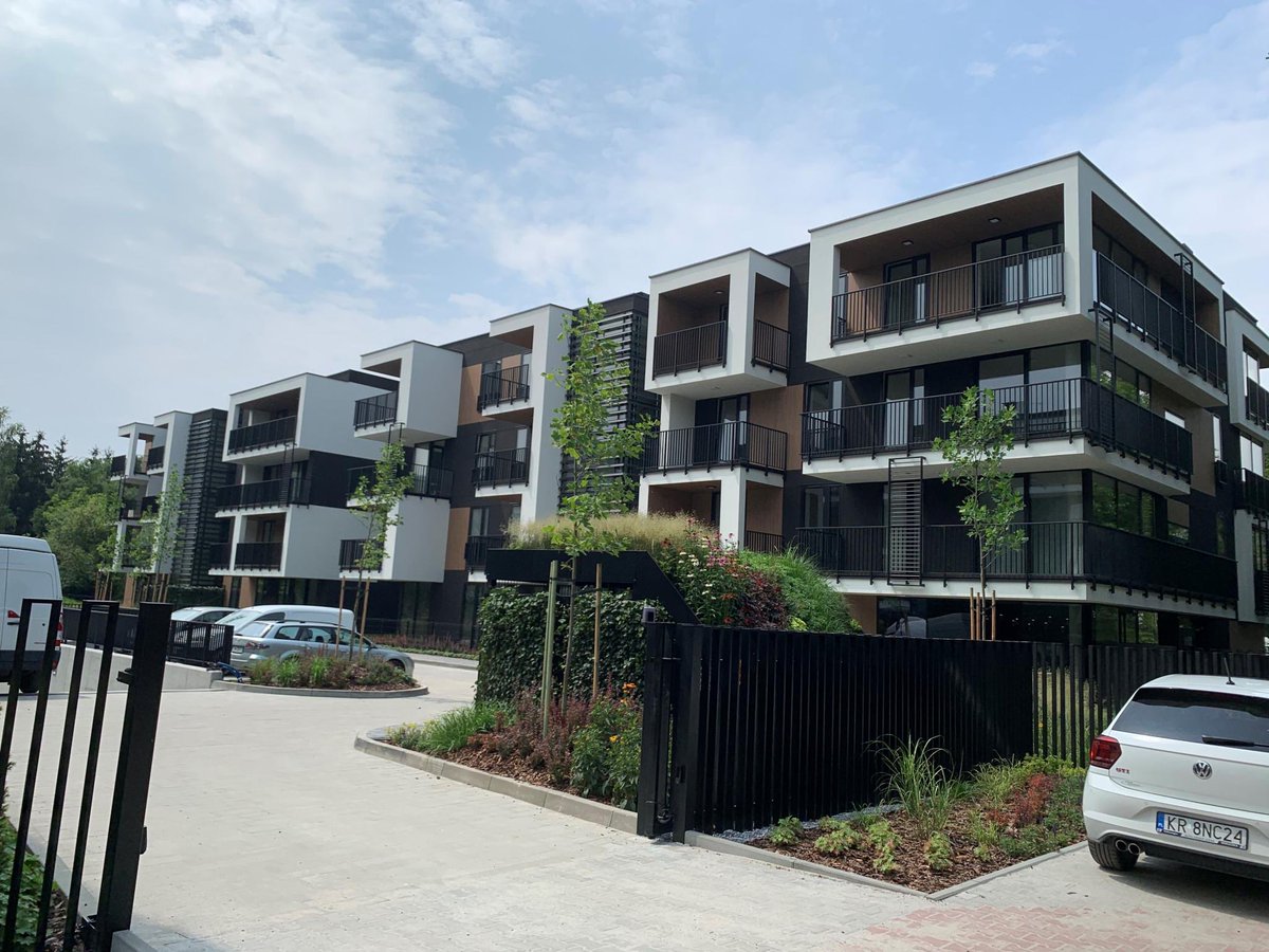 TrespaTweets's tweet photo. River Lane is a modern, elegant apartment complex located in Krakow, Poland. The apartment complex is designed for the premium segment in which the residents will be able to enjoy the advantages of a unique location.
Discover more: https://t.co/Y2FMYbBAEp
#thinktrespa #meteon https://t.co/jByRpj0vmg