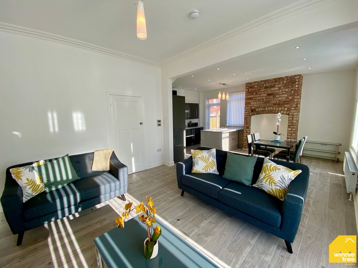 WinnieTreeBPOOL's tweet photo. ❗️ROOM AVAILABLE

📍: Westcliffe Drive, Blackpool FY3
🏥: Close to Blackpool Hospital
🛏️: Modern Layout
🔨: Refurbished to High Standard

💷: £108/Week
💷: £470 PCM
💷: £300 Bond

Please contact our office on 01253 304 309 for further information or to arrange a viewing! https://t.co/oejVIF3RyX