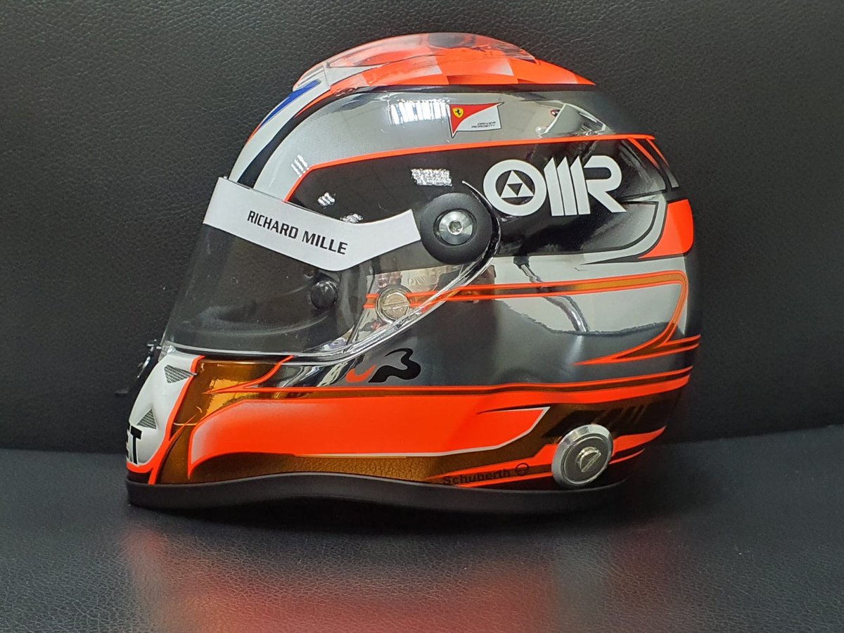 🇬🇧 2014 #F1 #MonacoGP helmet is now available 😍 Get a Jules’ helmet replica (1:2 scale) of the one he used in that unforgettable race. You can order your replica on the association's website now! More info: julesbianchi.fr/en/produit/jul… #JB17Forever