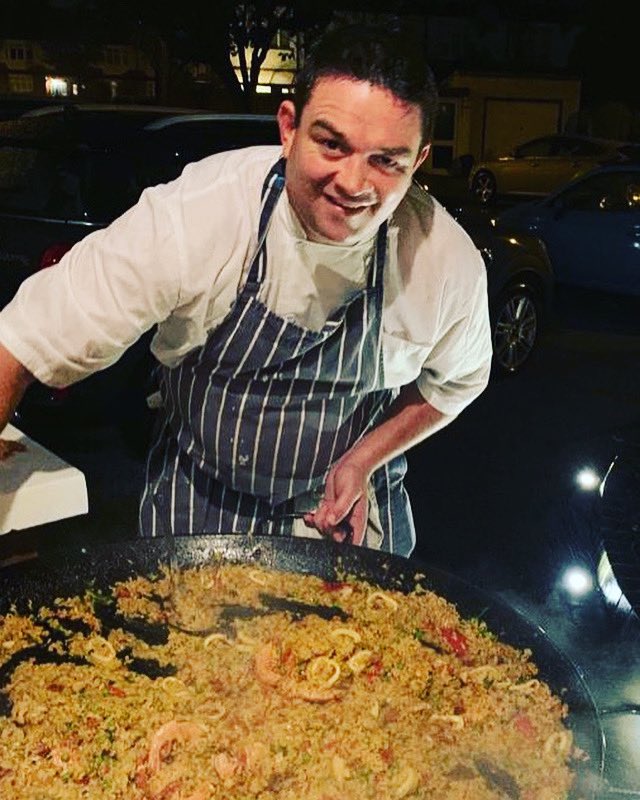 SaffronCaterer1's tweet photo. Our delicious paella has proved a hit at the small parties over the past few weeks. Here’s hoping we can get back to tantalising our clients’ tastebuds soon 🤞🏻
#paella #smallparties #privatecatererslondon #diningalfresco #cookingalfresco #londoncaterers #saffroncaterers https://t.co/ZIaoVSXL0q