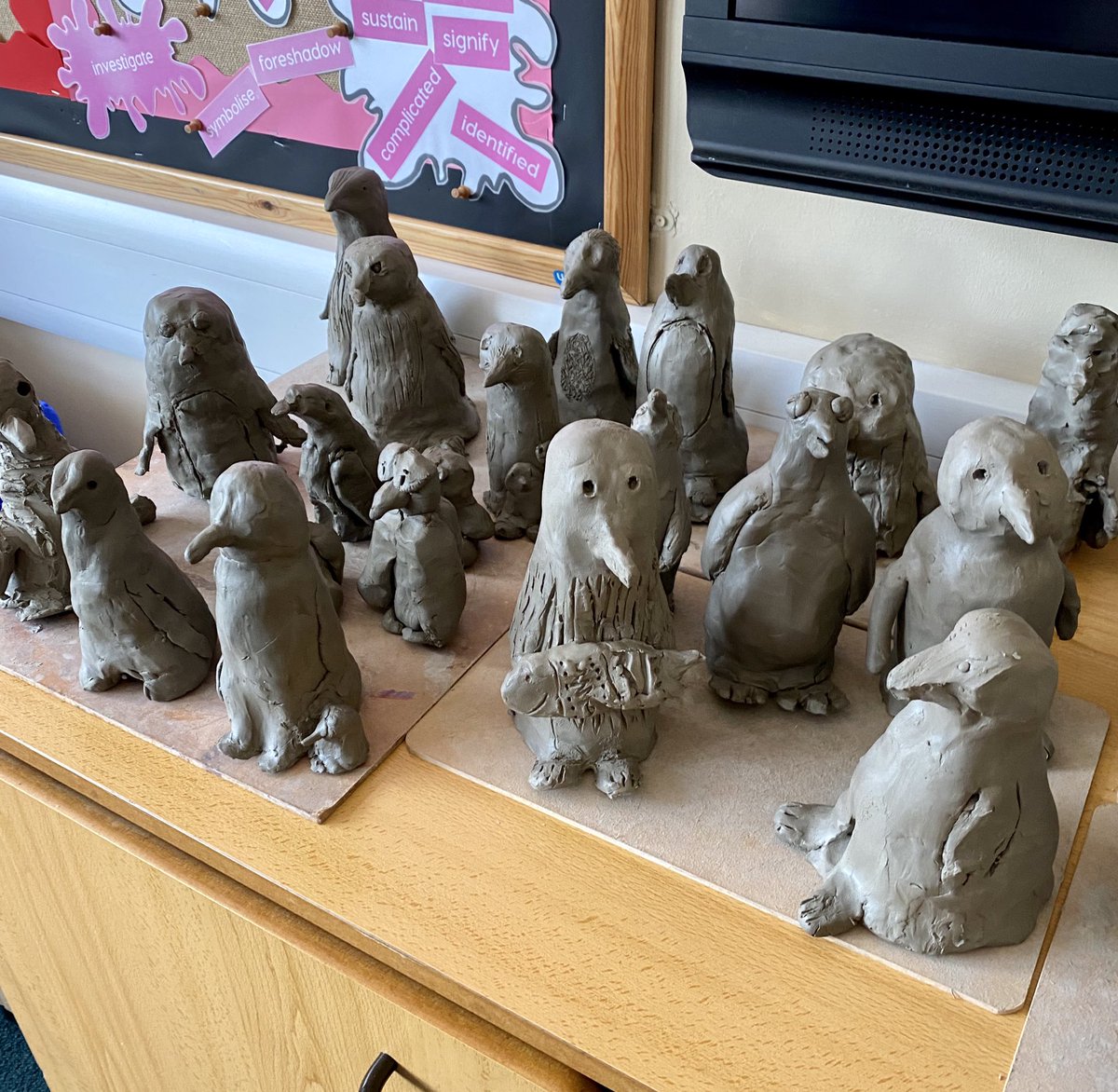 SitwellSchool's tweet image. Here they are. Meet 6JB’s clay emperor penguins 🐧 I love them! Well done everyone #superSitwell #resilience #6JB #superstars