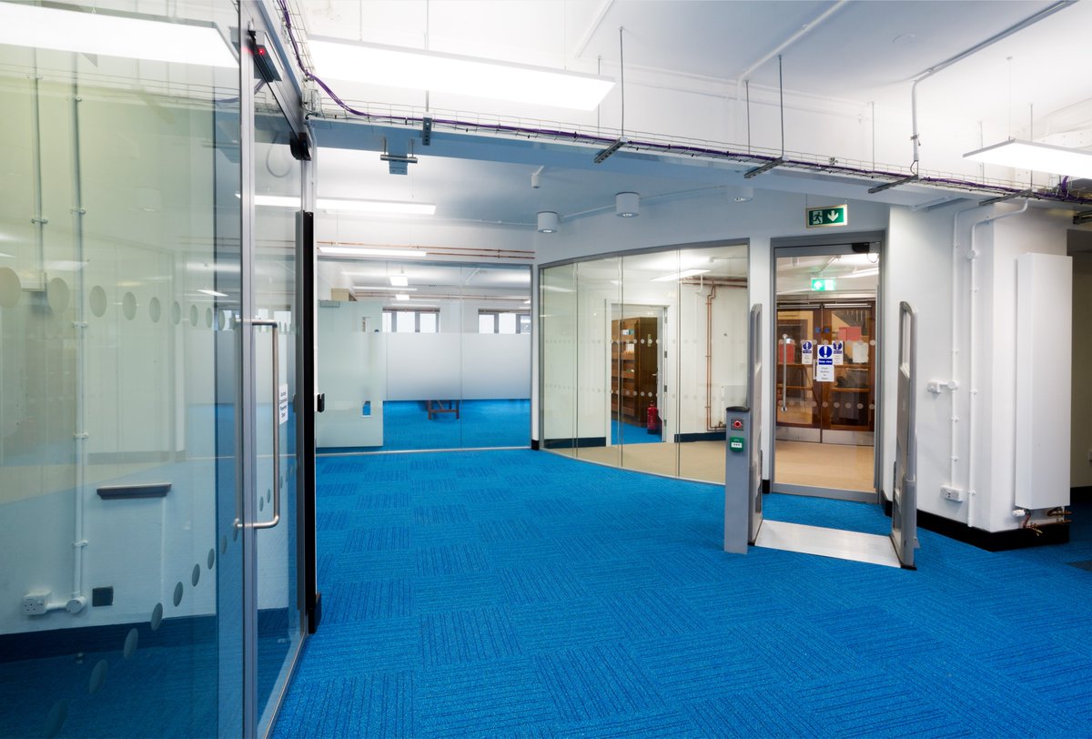 KingerleeLtd's tweet photo. Here is one of Special Projects recently completed projects, The Oriental Institute Library in Oxford. Works comprised of refurb of the existing reception, stripping out the lobby area &amp; installing stunning floor to ceiling glass panels. A new research room was also created. https://t.co/LVdIEQHdf4