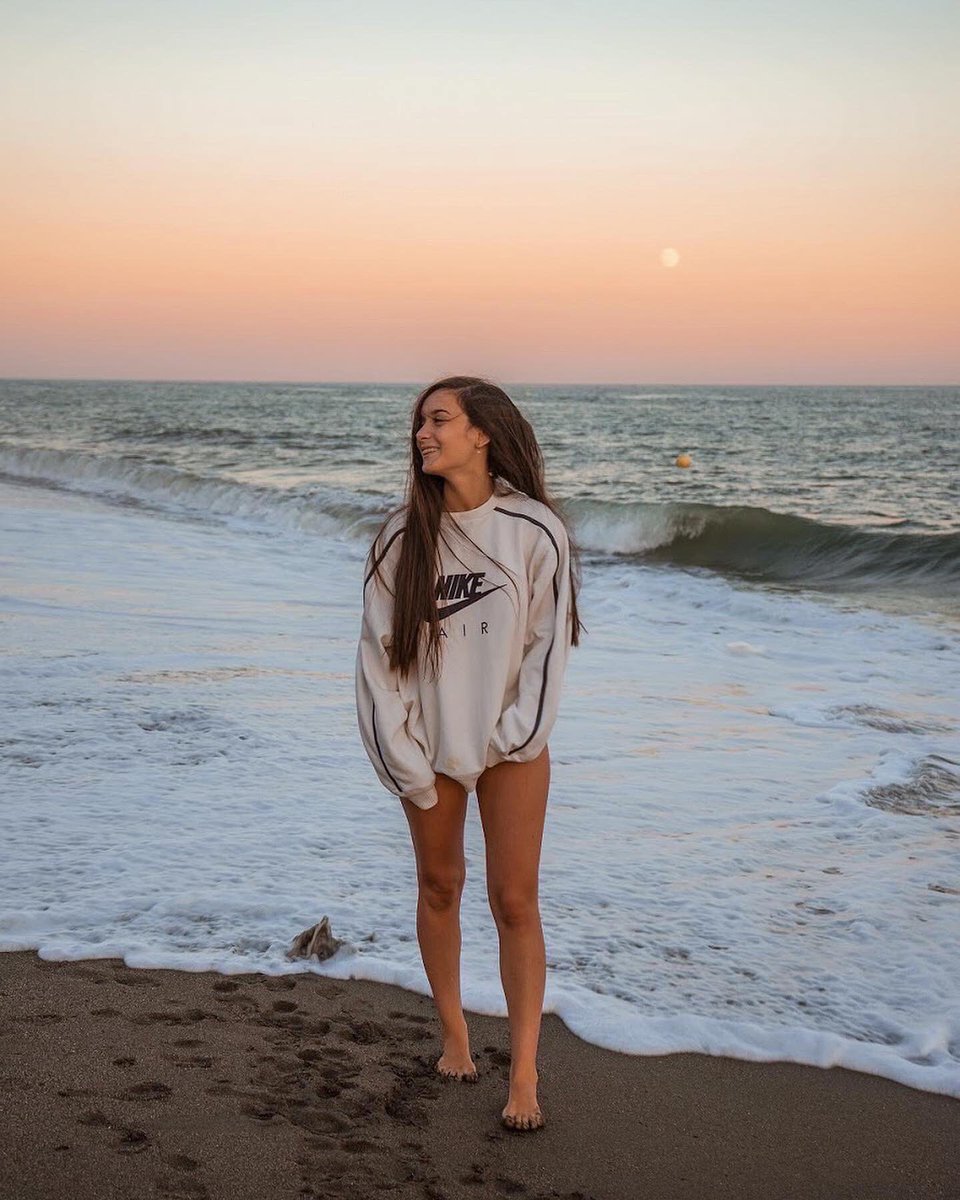 anacanonunez's tweet photo. 🌙🌅💛 https://t.co/gi1l7r4s6e