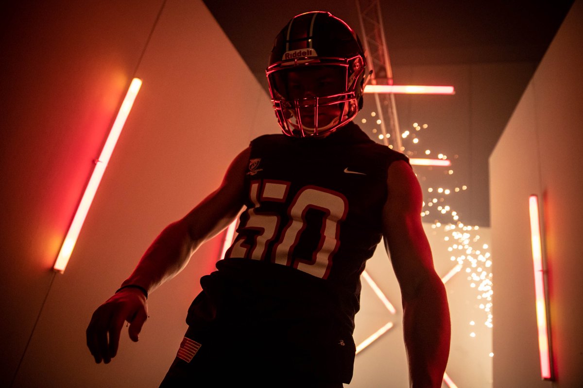 AlPopsFootball's tweet photo. Yeah my mouth is full of gold and I'm a city boy
And my outfit was in Vogue, I'm a pretty boy

We got somethin' for ya'll comin soon. 🤫

#USALLIN | #Family | #BeTheChange https://t.co/3W97p28kVn