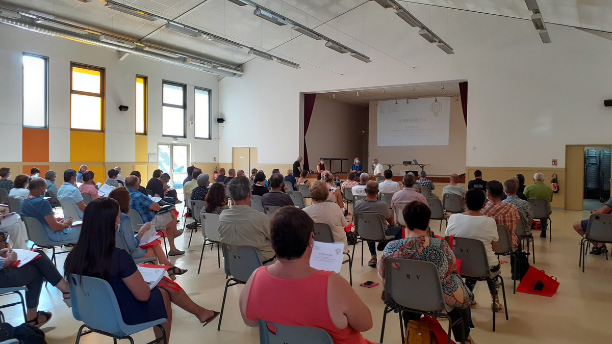 Mairie2000's tweet photo. Salle comble à Villemade chez le président de #amf82 Francis Labruyere pour l'ouverture des #universitesdesmaires #UM2020 https://t.co/QjmqMhslrm