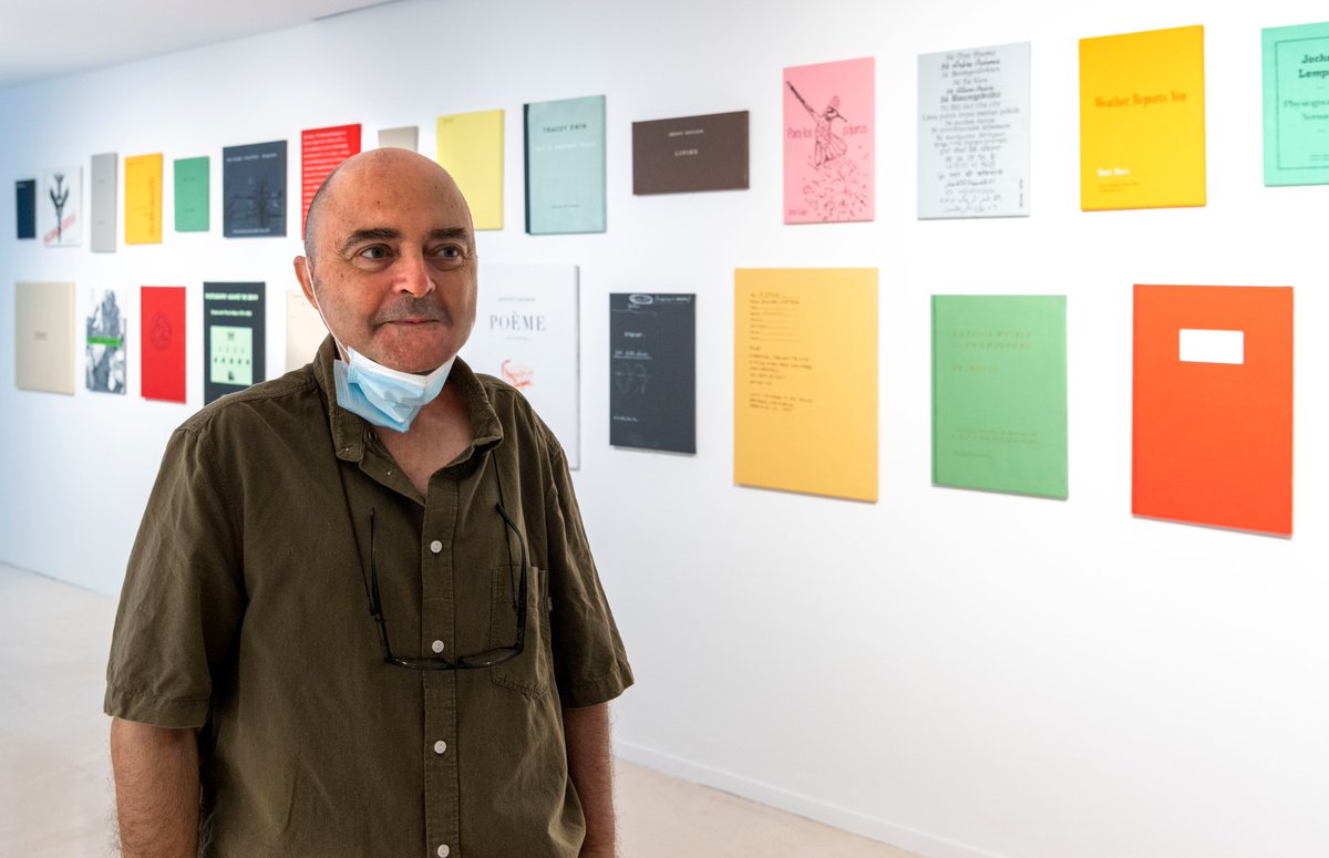 gva_IVAM's tweet photo. 🔲#IVAMproduce La sala de la Biblioteca del @gva_IVAM  allotja una exposició de Xisco Mensua, ‘48 publicacions’, un estudi que recull pintures que reprodueixen portada i cobertes de diferents publicacions que conserva un amic seu a la seua biblioteca particular https://t.co/K34JW9OzNh