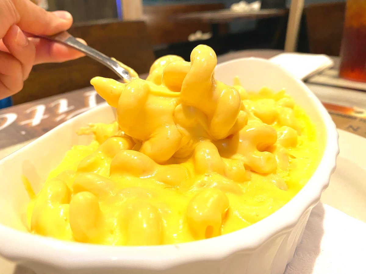 Pirates_Well's tweet photo. DID YOU KNOW YOU CAN ORDER MAC &amp; CHEESE  (off the menu) 💥

This cheesy goodness is the ultimate appetizer ❗

GRAB YOUR DISH TODAY 🧀
• 
•
•
🏴‍☠️Pirate’s Well 🏴‍☠️

#pirateswell #cheesy https://t.co/vw8Oys07Jg