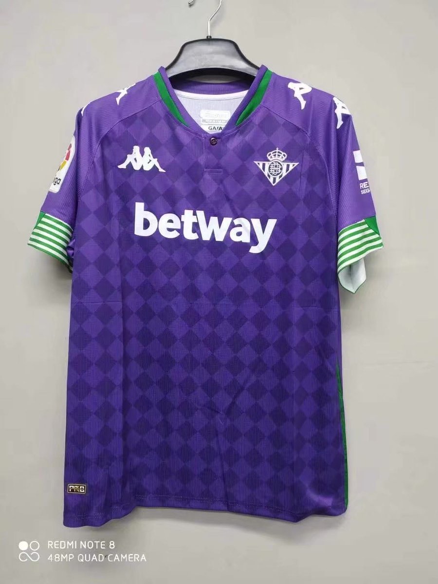 ¿Quieres esta camiseta del Real Betis? Para poder optar a conseguirla solo tienes que:

1: Dar RT a este tweet. 
2: Seguir a <a href="/InfoRBB/">Info Real Betis</a> y <a href="/Kmisetas_HD/">Kmisetas_HD</a> 

GANADOR EL 30 DE SEPTIEMBRE (talla a elegir por el afortunado) 

Suerte a todos.