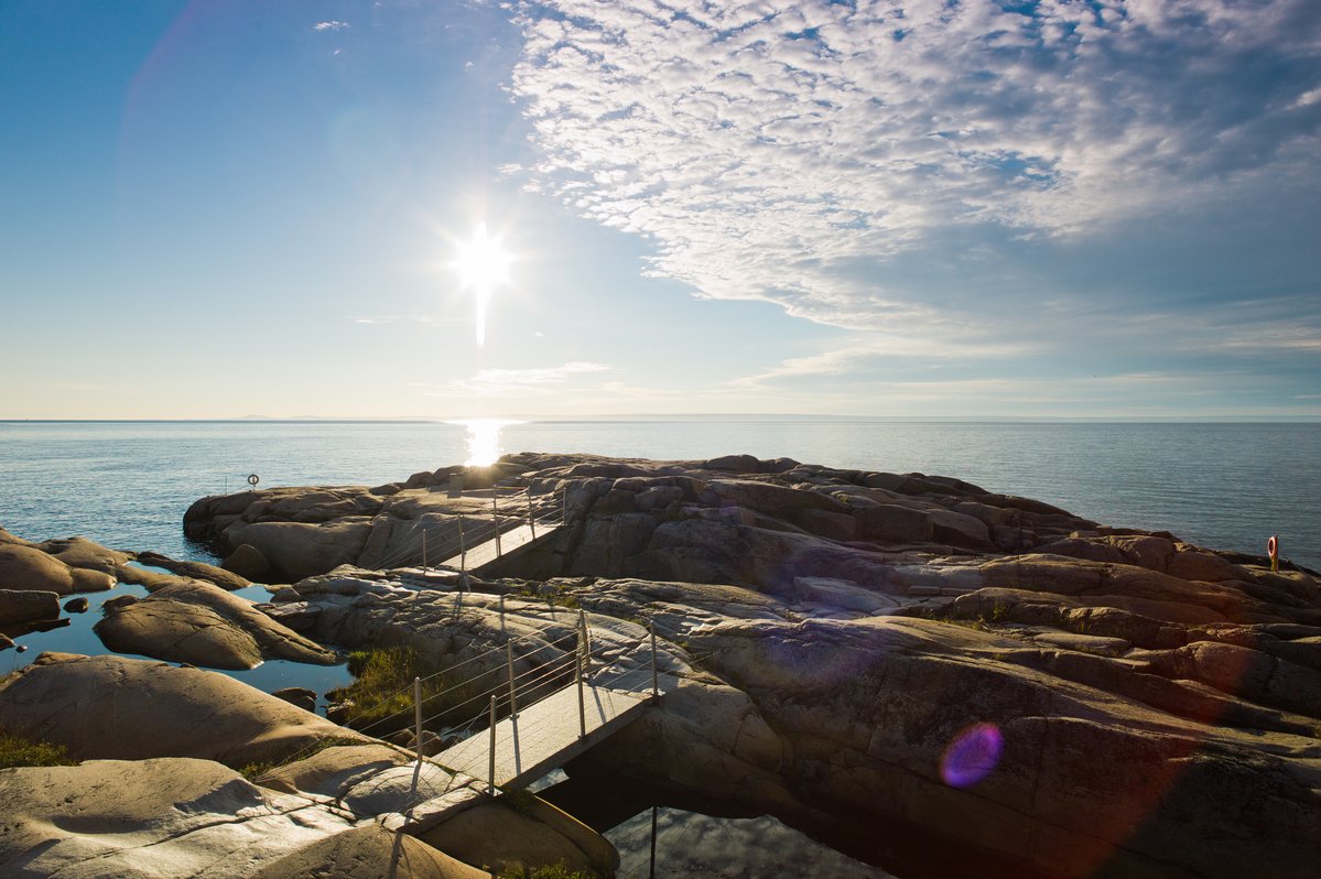 ParcsCanada's tweet photo. Au nom de nos partenaires de @Quebecmaritime, bon séjour aux médias de voyage @sabrinapirillo @rodalcharles @cottagedaze qui vivront l’expérience #ParcsCanada au #parcmarinSSL! Au plaisir de voir vos photos! #momentparcmarin #QuébecOriginal #Québeccôtémer https://t.co/21M2uIQbI4