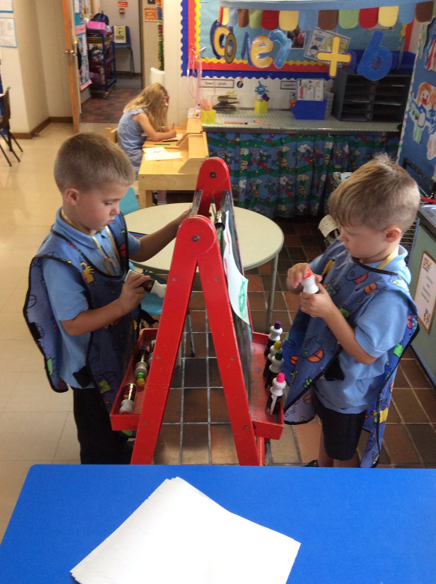 BryncethinPS3's tweet photo. Another busy day in class 3 https://t.co/10sdPzNU8x