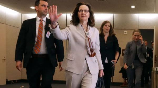 16) Garip birşey daha oldu. CIA'nın başına uzun yıllar Ankara'da görev yapan "Gina Haspel" adında bir kadın geçirildi. Akıcı Türkçe konuşuyor ve Türkiye'yi iyi tanıyordu. Türkçeyi iyi bilen ve Türkiye'yi iyi tanıyanlar istihbaratların başına getiriliyordu. Türkiye değerlendi.