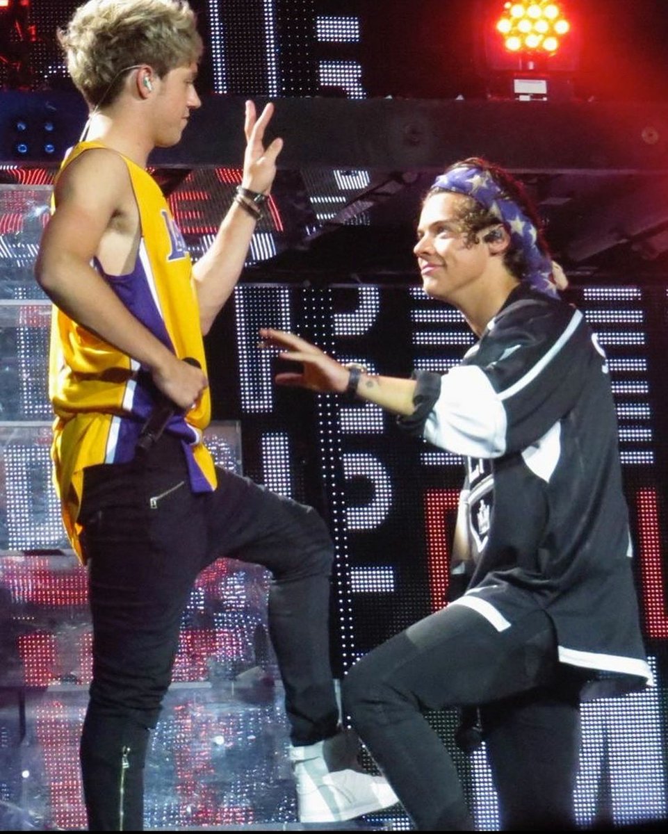 narry being one of my favourite friendships: a thread that should be longer but you get the point :)