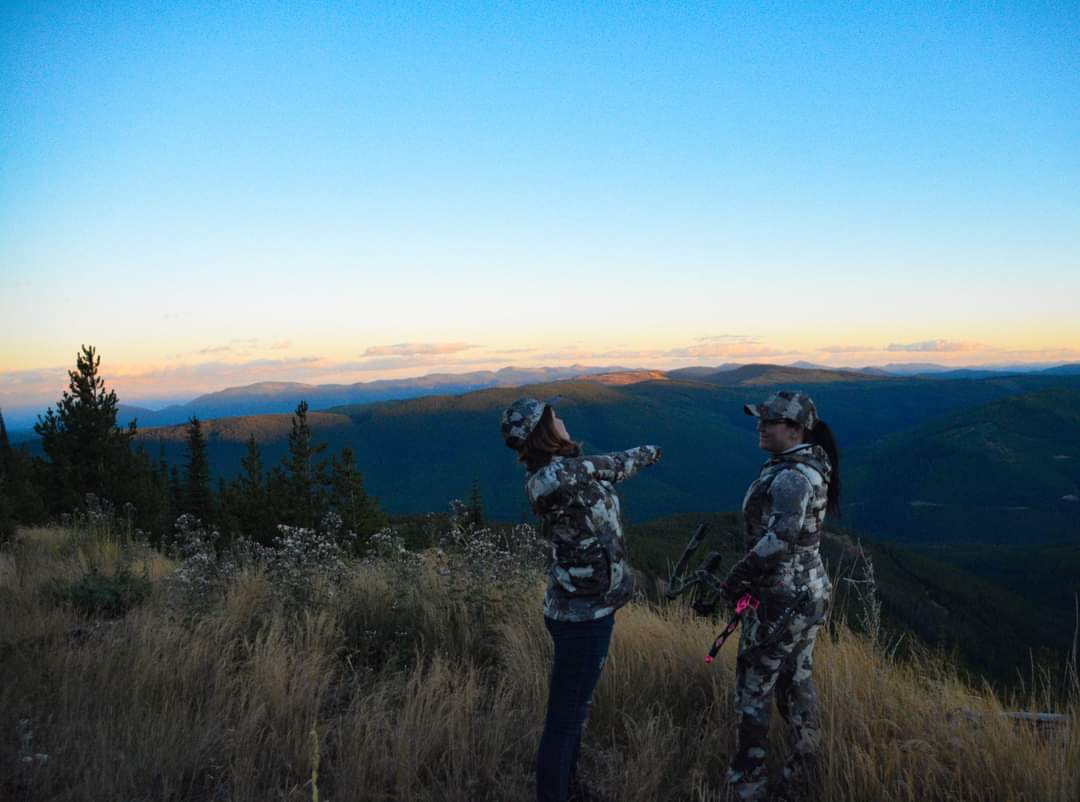 Hunting with my daughter. 
#ProisHunting #burrisoptics #findwhatmatters #3brothersarchery #britishcolumbia