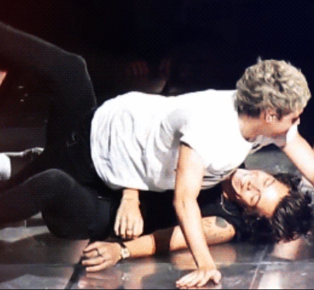 narry being one of my favourite friendships: a thread that should be longer but you get the point :)