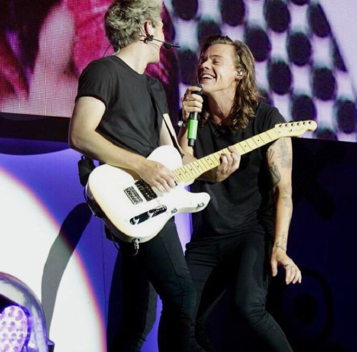 narry being one of my favourite friendships: a thread that should be longer but you get the point :)