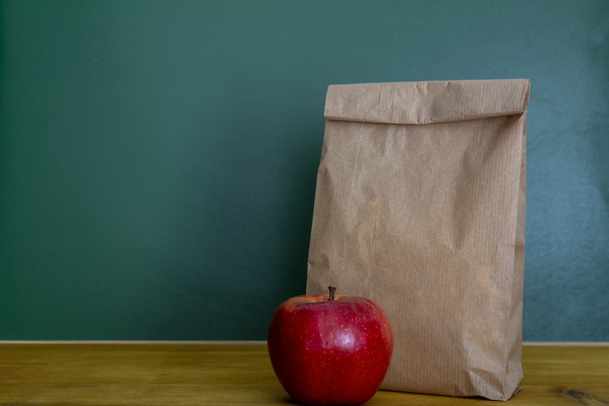 CCISD's tweet photo. CCISD continues to offer free curbside breakfast and lunch on Mondays, Wednesdays, and Fridays from 10:30 am to 12:30 pm or until supplies last.  Curbside locations include all ten middle schools and the six comprehensive high schools. https://t.co/1UKGWPvrsv