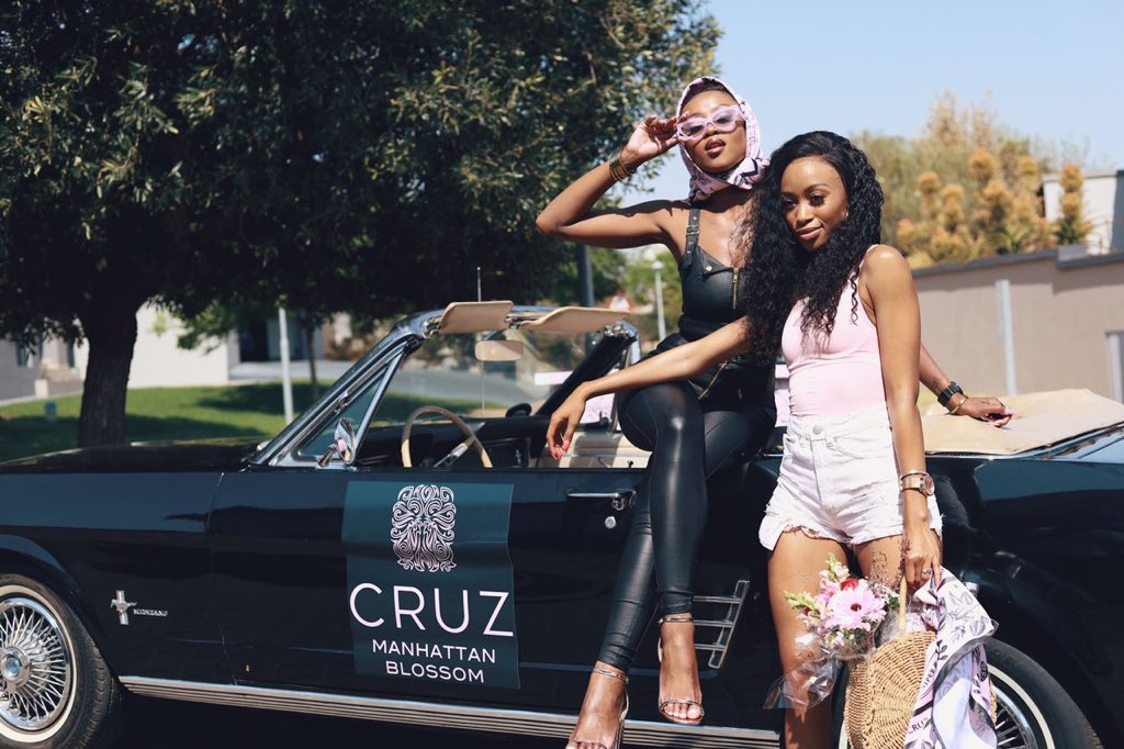 melanie_love_97's tweet photo. โANOTHER ONEโ ๐ฃ๐ฃ๐ฃ๐ฃ๐ฃ hey Queen @thabsie_sa hope you enjoyed your drop off from @nomoozlie ๐ฅณ๐ฅณ๐ฅ๐ฅ๐ฅ. GRISELDA BLANCO WINNING!!! BLACK GIRL MAGIC ๐ฅ๐ฅ๐ฅ๐ฅ๐ฅณ๐ฅณ๐ฅณ๐ฅ
#BlossomWithMoozlie #CruzInFullBloom https://t.co/KdrambuW6p