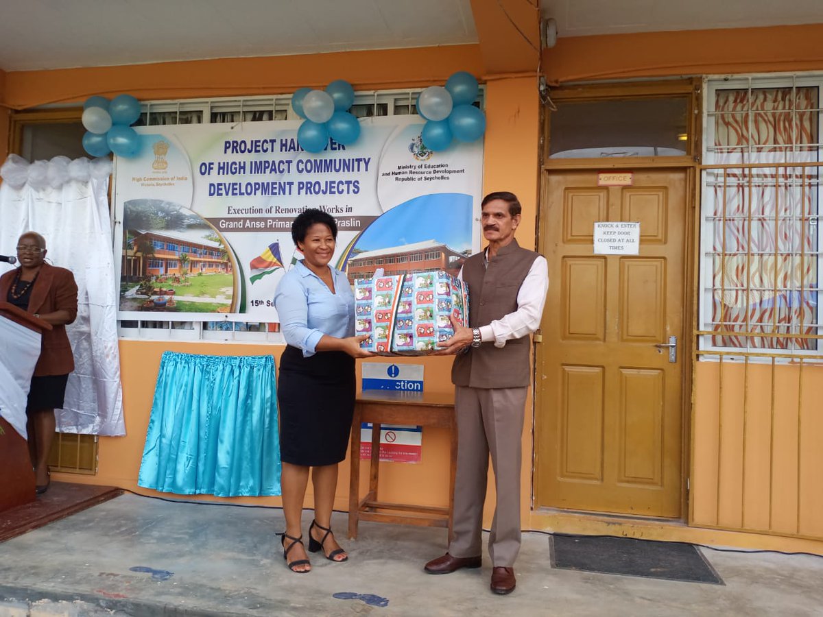 hci_seychelles's tweet image. HC Gen. Suhag inaugurated renovations of Grand Anse Praslin Primary School undertaken under High Impact Community Development Projects #HICDP Phase-I in #Seychelles thro #IndianGrant at SCR 1.8 Million (USD 100K) &amp;amp; was completed ahead of schedule. this is 3rd project #Praslin Is.