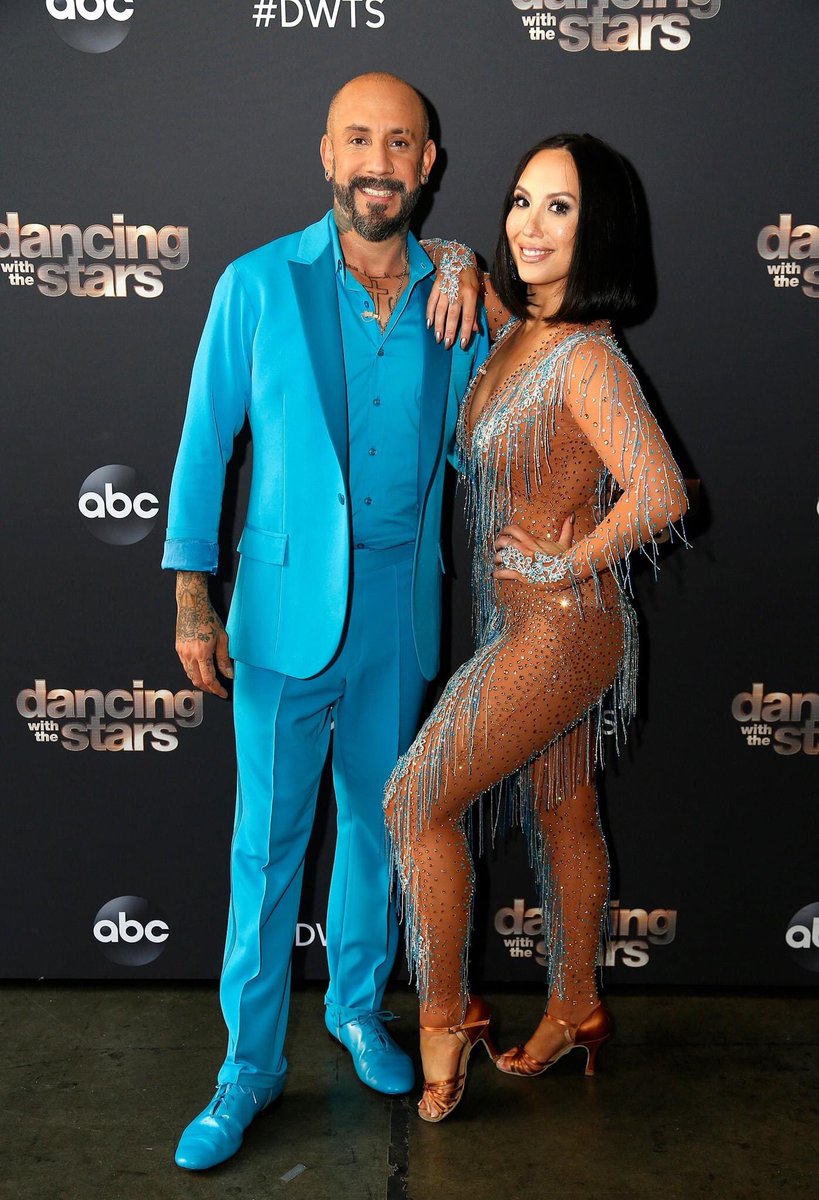 BsbArmyChile's tweet photo. Maravillosa noche @aj_mclean y @cherylburke ... siempre por mas 💪🏻❤️ #teamgetdown  #bsbarmy @backstreetboys ❤️😘❤️❤️❤️😘❤️😘❤️😘 @dancingabc https://t.co/9YQwikyKZ5