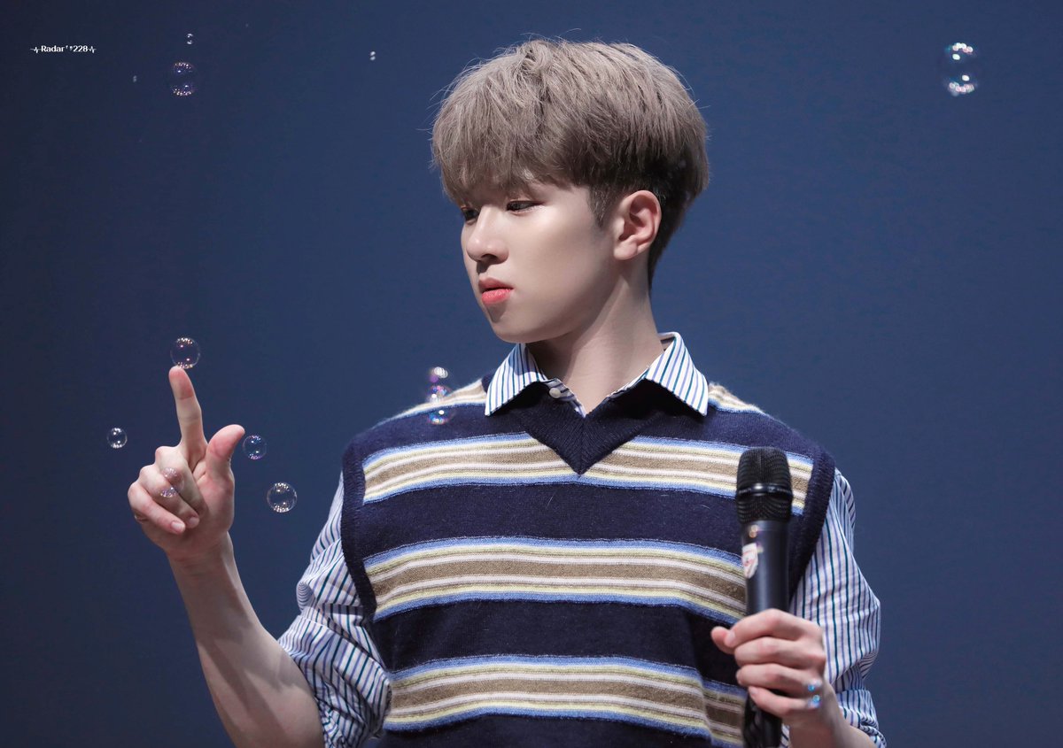 radarfm228's tweet photo. 191110 목동팬싸

몽환회승이👼🏻
 
@NFlyingofficial
#엔플라잉 #NFlying 
#유회승 #YooHweSeung 
#회승 #HweSeung https://t.co/RxQqryMN1b