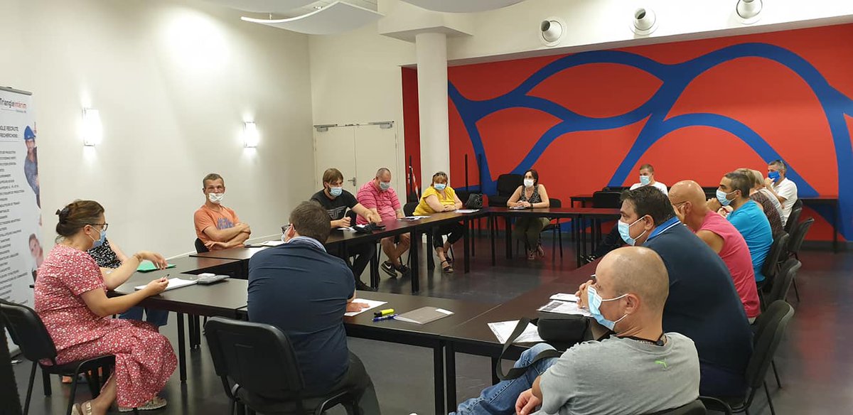 CambresisEmploi's tweet photo. #Recrutement #Partenariat @TriangleInterim , le PLIE et le Proch-info formation : Sessions de recrutements. Merci à Mme Nathalie Chaillet, responsable à l'agence Triangle Intérim pour son intervention, son partenariat et cette opportunité donnée aux demandeurs d'emploi. https://t.co/8497vEreEf