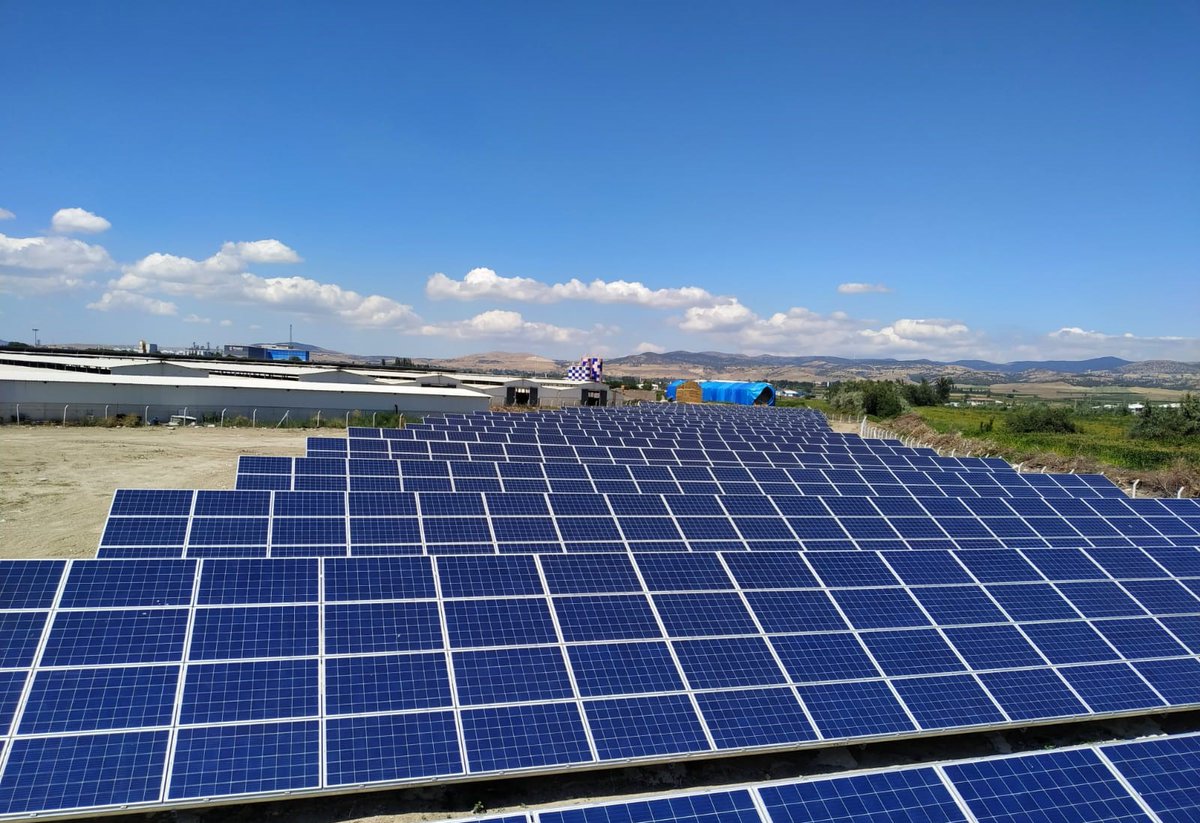 GoodWePower's tweet photo. Amasya’da bulunan #1MW'lık GES projesinde #GoodWe #GW60K-MT inverterler kullanıldı.

#TÜVRheinland Ödüllü #MTSerisi; string bazlı izleme, güç hattı haberleşmesi ve güç artırma fonksiyonu ile tercih edilmeye devam ediyor.

#GoodWe #Turkey #Amasya #joytoinstall #güneşbizeyeter https://t.co/179DQxPXIz