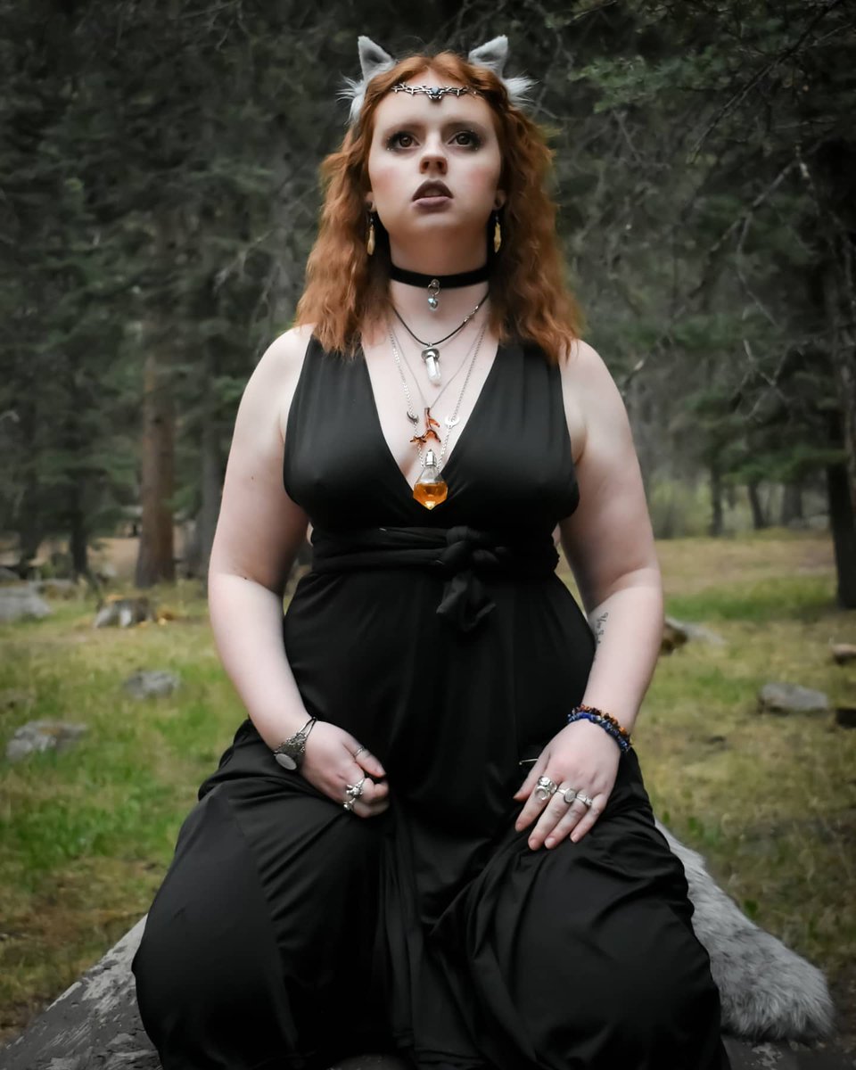 UriDPhotography's tweet photo. Throwback to our first shoot together 🖤 🌙

We have already improved so much from this point and together we are an unstoppable storm of creativity! 

DM me to book your next shoot! 📸 https://t.co/lF3O6c3Rm8