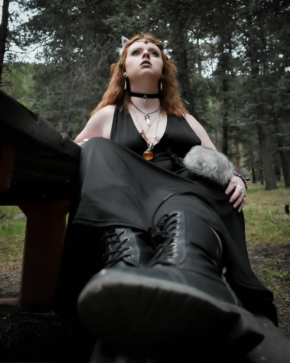 UriDPhotography's tweet photo. Throwback to our first shoot together 🖤 🌙

We have already improved so much from this point and together we are an unstoppable storm of creativity! 

DM me to book your next shoot! 📸 https://t.co/lF3O6c3Rm8