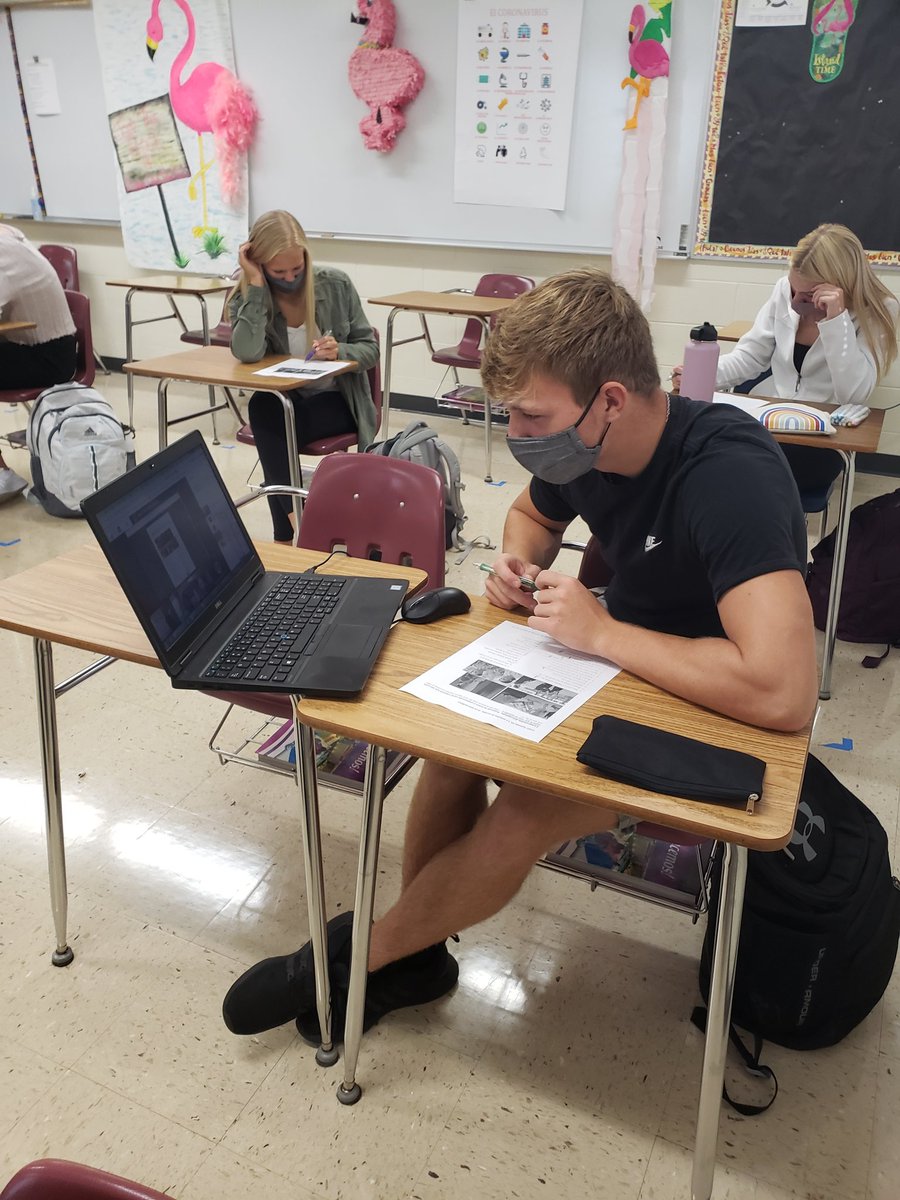 loefflerbell's tweet photo. CAPPSpanish204 students #virtualpartners #googlemeet #stayingconnected @MuskegoNorwaySc @MHSIrvine https://t.co/PHfNOy1RwT