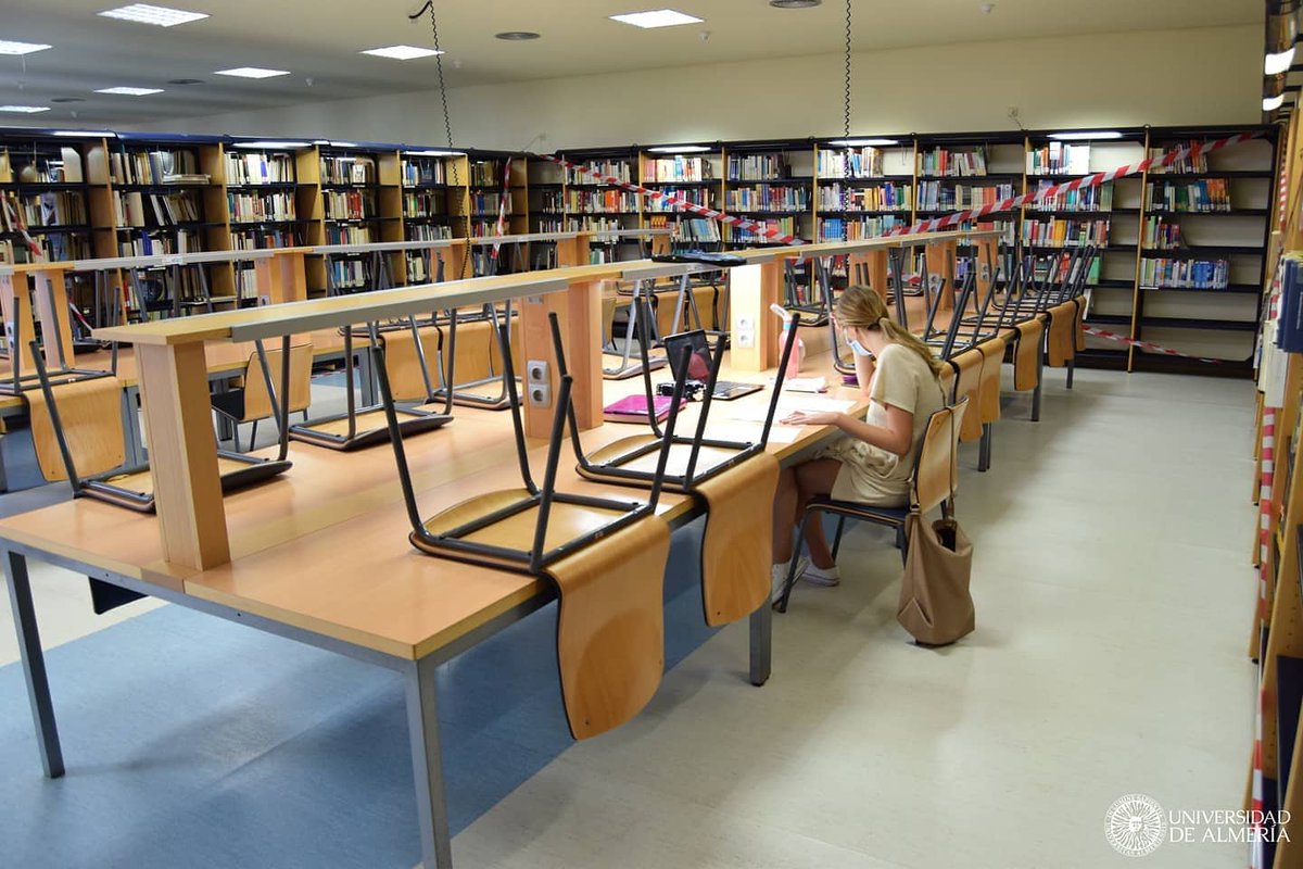 Una UAL segura y responsable afronta este nuevo curso ✅ adoptando las medidas recomendadas para la prevención de la COVID-19  ↔️🧴😷

#UALsegura #soyUAL pic.x.com/QDcLBj7C97