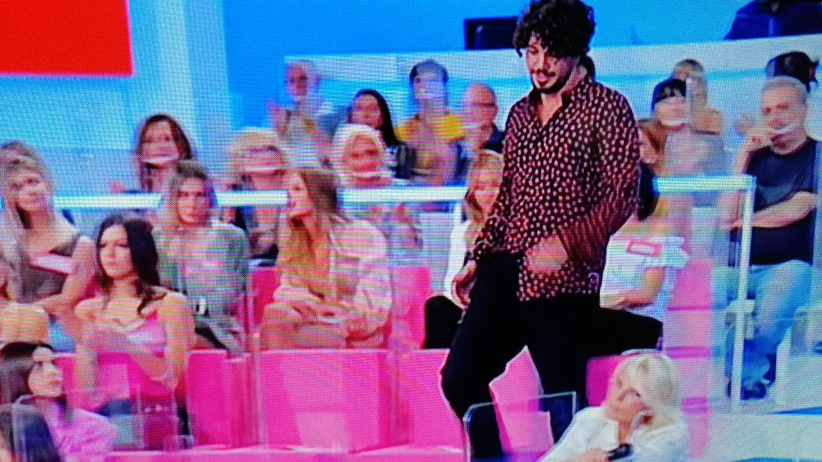 m4ry99's tweet photo. Ma quant'è bello lui. 
😍❤️
#uominiedonne https://t.co/lotr7OSVyI