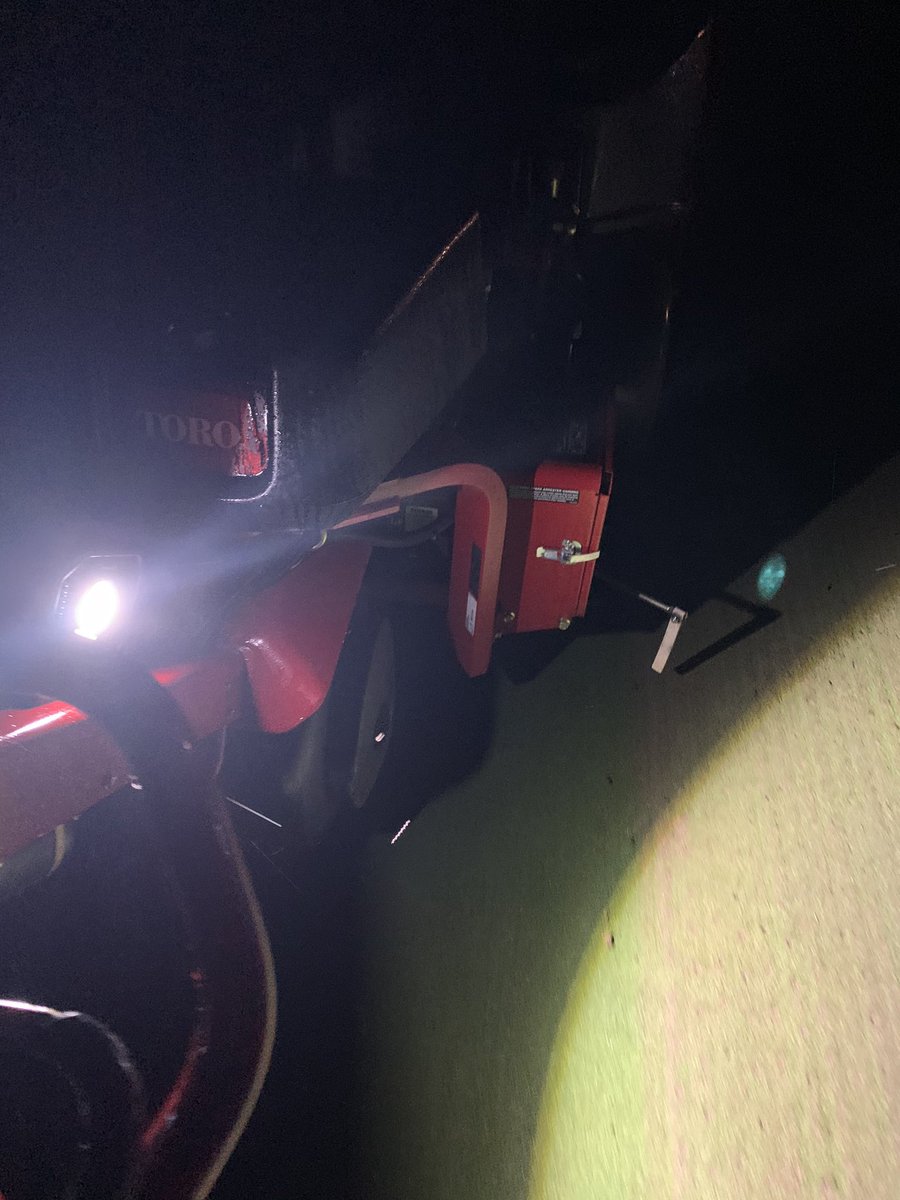 Operation beat Sally off to an early/good start today. 3.5 acres punched and cleaned before 11am. Roll, 0-0-45, sand, drag, water in the PM. The staff is convinced we will finish before dark. 💪🏻🤞🏻