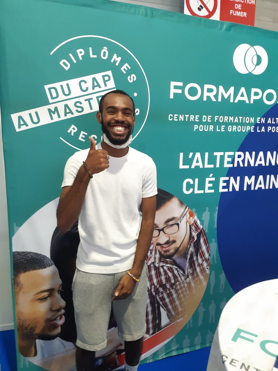 paquereau_t's tweet photo. Un futur alternant pour la #formation expert en ingénierie patrimonial avec @MBA_ESG et @GroupeLaPoste  est venu nous voir sur le stand F29 @JeunesdAvenirs https://t.co/IL7p802kO1