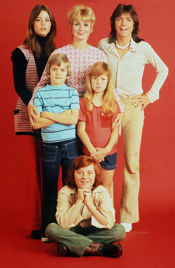 Jess22bsb's tweet photo. #TodaysPartridgeFamilyPicOfTheDay
🎶 hello world, here's a song that we're singin
Com on get happy
A whole lotta lovin is what we'll be bringing
We'll make you happy.. 🎶 btw how hot is David in that outfit?? 💞💞 #DavidCassidy #Septembertribute #50yrs #iconicshow https://t.co/qQMGqC4hwS
