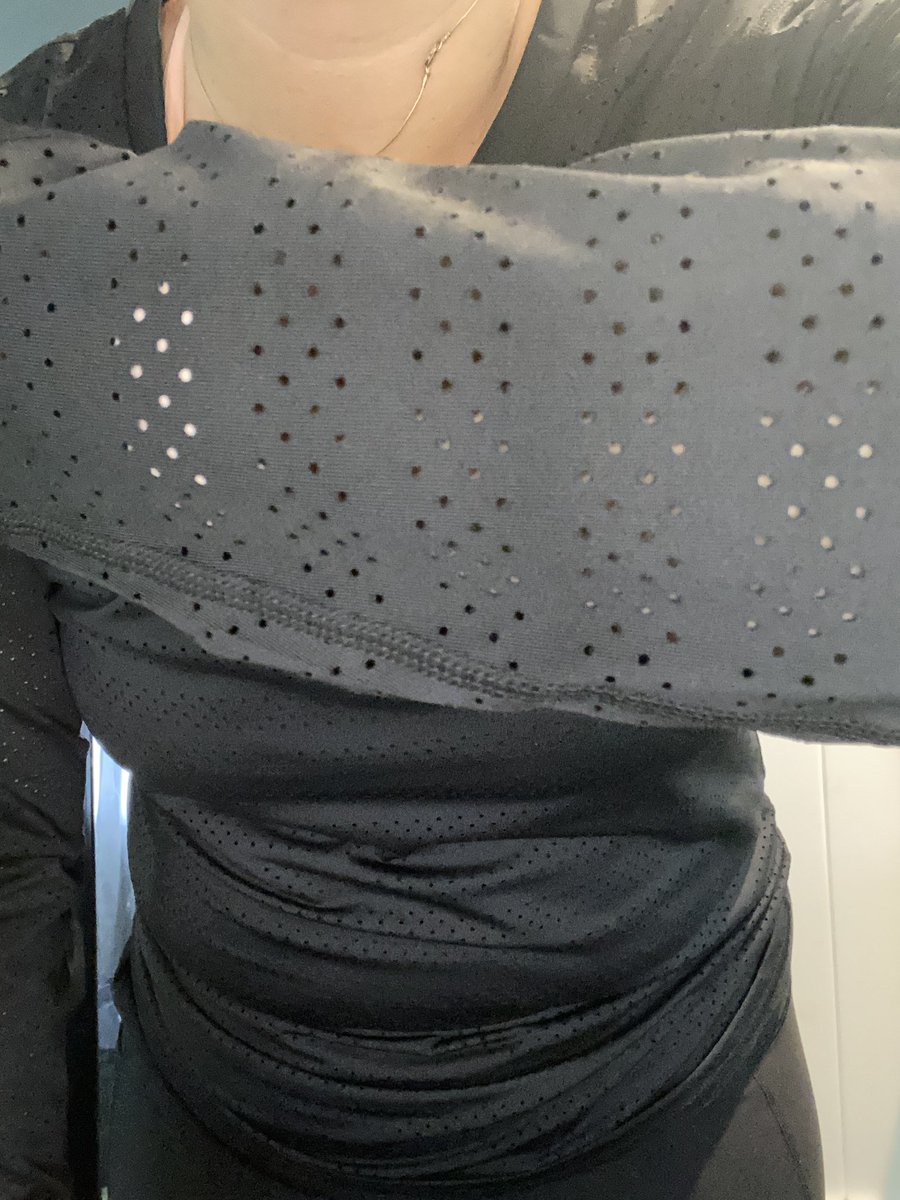nancy_p_1015's tweet photo. 3.5 miles 
I’m twinning w my friend Trisha! We even have same shirts underneath our long sleeves! I love this shirt BTW 
Sept 15 is our friend anniversary! First run together was 4 years ago! She’s sure happy she swiped right on me 😂

#runhappy #runfie #chillLongsleeve #zyiarep https://t.co/nSEeZlAbCc
