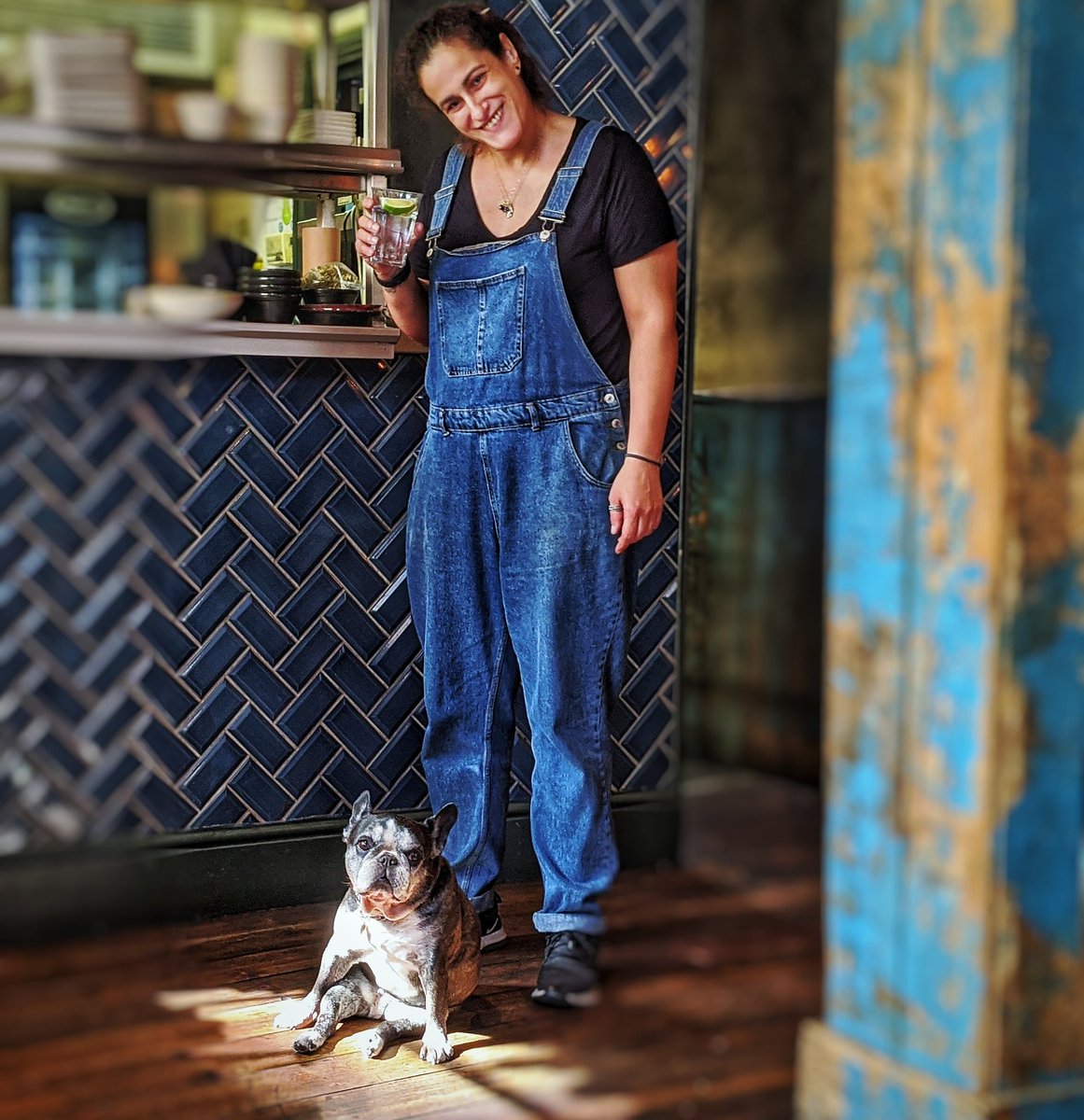 🐶 Lola is enjoying the last days of #summer and our lovely Assistant Manager Ana is keeping herself #hydrated! ⛲ 
Are you?! 

Stop messing about and join us for some rays of #sunshine! 🌞

#youngspubs #thefellowkingscross #lolathepubdog #dogfriendly #pubdog #londonpubs
