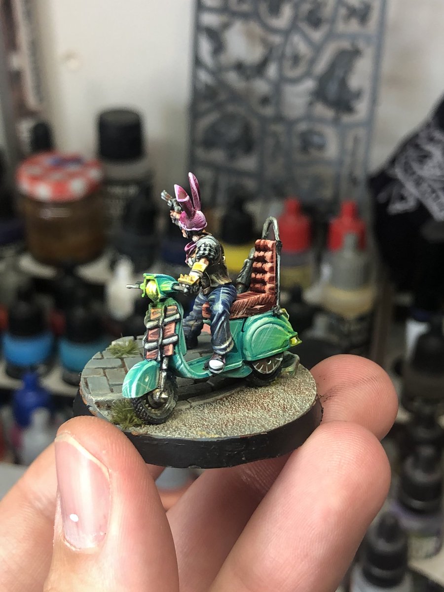 asavarbrush's tweet photo. Nueva motorista para mi banda de #hijosdelasangrenegra de @Punkapocalyptic #paint #miniaturepainter #paintingminiatures #tabletop #pintando #punkapokalyptic https://t.co/di08MNikUg