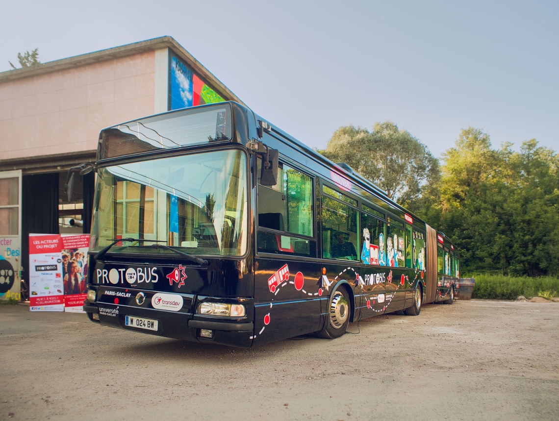 ParisSaclay's tweet photo. Le #Protobus est de retour !🚌À l'occasion du festival "Encore les beaux jours" de @AgglopariSaclay, montez à bord avec les équipes de @ParisSaclay et posez vos questions sur le territoire. Rdv le 19/09 sur le parvis de @centralesupelec de 12h à 17h https://t.co/5RwGfiHoem https://t.co/Ur2LmBZcXQ