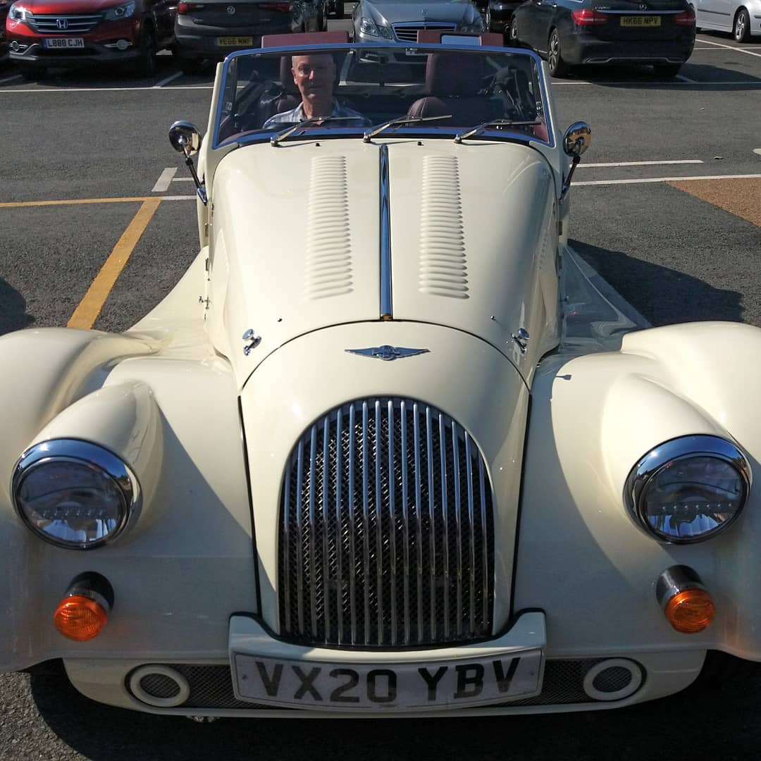 I took this little beauty out for a spin  yesterday morning and the factory tour in afternoon with my good friend Ed Syrett. Brilliant day.

#Morgan 
#morganmotorcompany
#plus4
#malvernlink