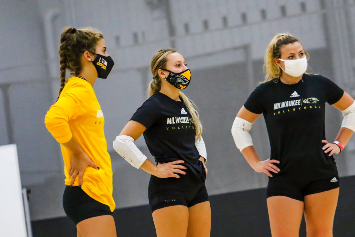 MKE_Volleyball's tweet photo. Putting in work 💪

Feels good to be back in the K! https://t.co/hTqzFCbgG7