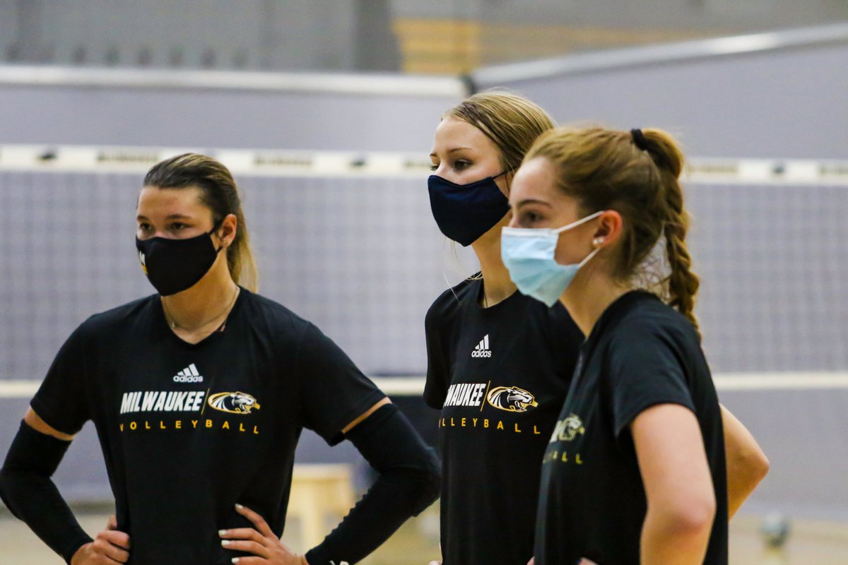 MKE_Volleyball's tweet photo. Putting in work 💪

Feels good to be back in the K! https://t.co/hTqzFCbgG7