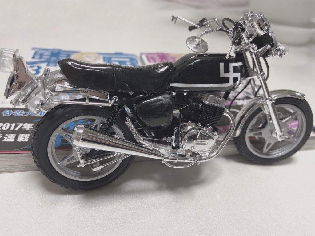 カスヘル総長 マイキーのバブ風にプラモデル作ってみた 東卍fa 東京卍リベンジャーズ バイク好きと繋がりたい