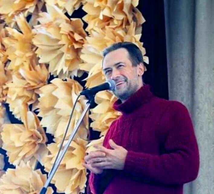 ukraine_today__'s tweet photo. 15 вересня свій День народження святкує Анатолий Пашинин -Герой російсько-української війни,знаменитий та улюблений всіма актор,волонтер,автор чудових віршів про сьогодення,надзвичайно добра,розумна та щира людина,яка викликає захоплення!
Любимо,цінуємо і пишаємось Вами! https://t.co/daeu8dcWdc