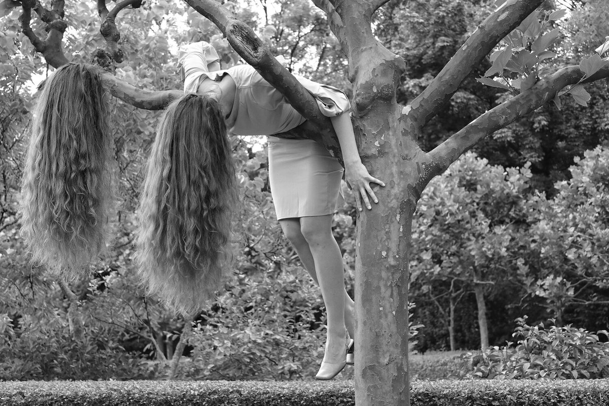 brackenmagazine's tweet photo. And now, have a look at the photography of Claudia Grünig, "Women in Trees (Frauen in Bäumen 2017/18)" from Bracken's Issue VII. https://t.co/eOnZt2iwWe
#BrackenMagazine #IssueVII #Photography #photographers https://t.co/ilOxn8paOf