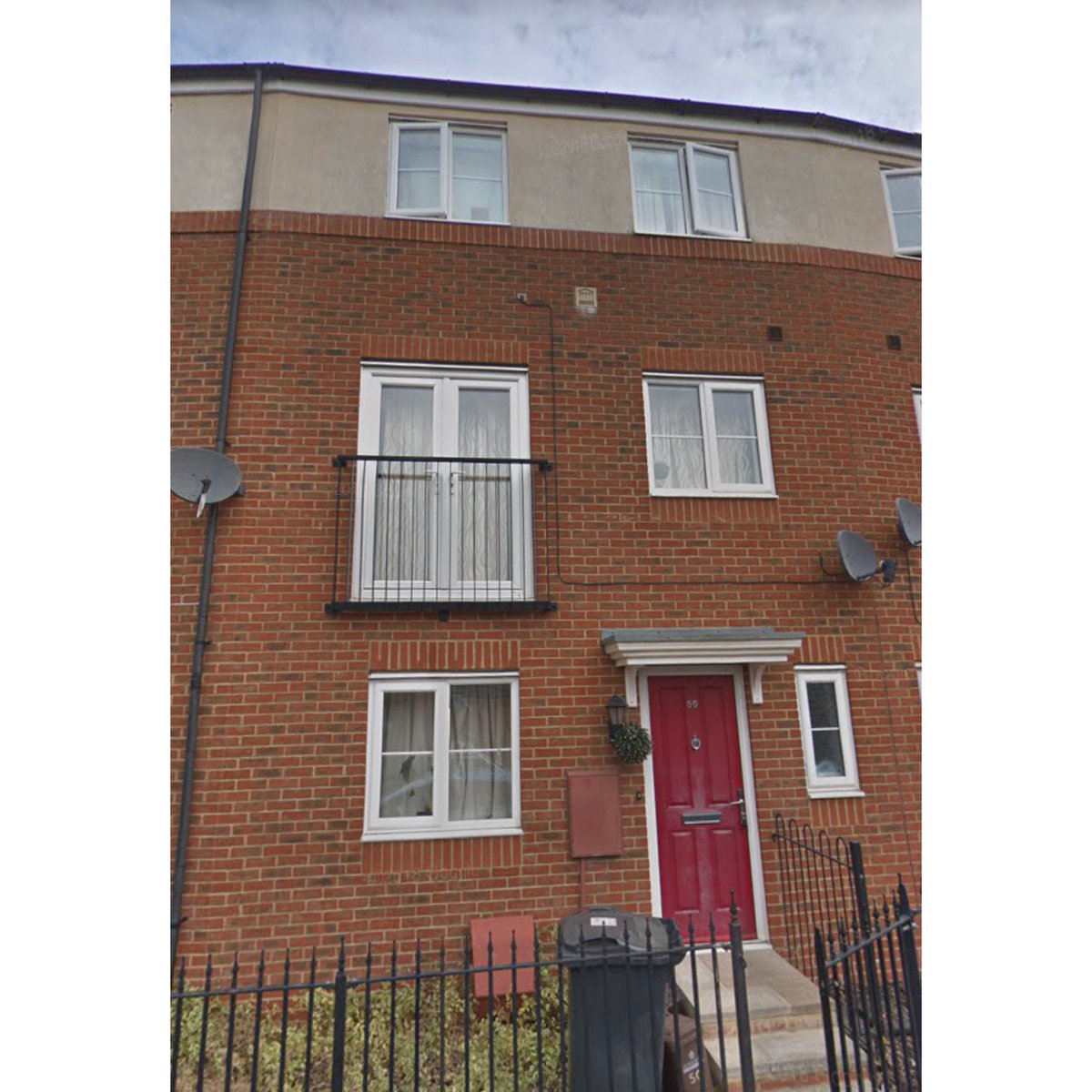 CarlainStudentHouses tweet media