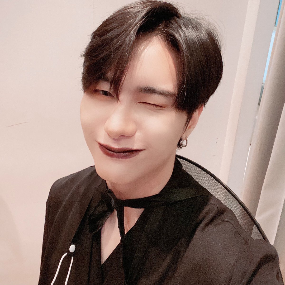 NewWorld_VICTON's tweet photo. [#승식 ]공포특집 이불킥!!너무 재밌었당!!오늘 무서워서 잠못자는거 아니겠죠?ㅎㅎㅎ이따 야작실에서 또 봐요!!! https://t.co/8Y1exKebOJ