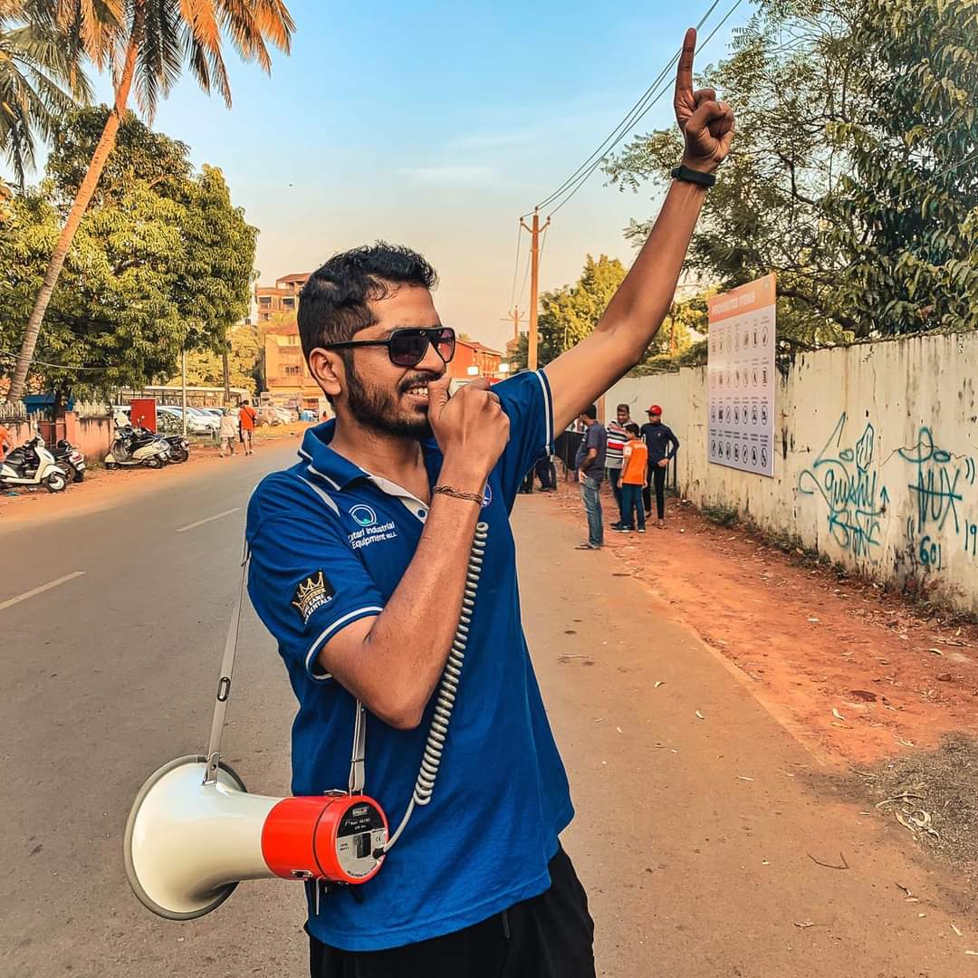 OfficialHoIF's tweet photo. Conrad Barreto has been a key voice/face especially in getting all the noise/buzz among Goan football fans. READ to know more about him &amp; how it all began!

Instagram: https://t.co/r0OeFNrLpb or/&amp; 
Facebook: https://t.co/Ajz5PqUfUe

#HOIF #footyfolktales #indianfootball https://t.co/Csr8AXi6EA