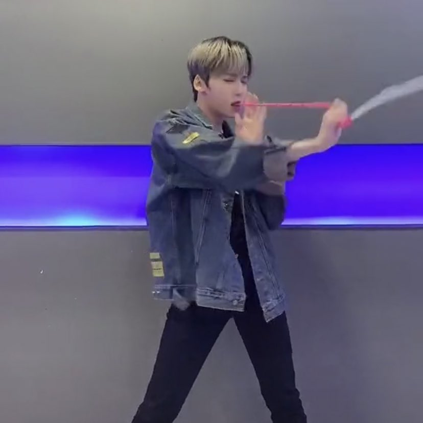 ONEUS_closet's tweet photo. 200915 TikTok 건희

OVERR
ESSAY. LABEL WASHED DENIM JACKET

₩138,000

➡️ https://t.co/sd6V4w04Lt https://t.co/DzkwvGqwnV