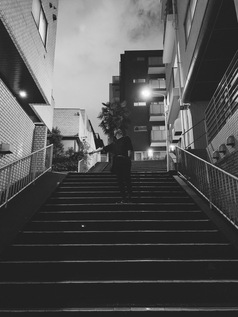 tsurunobonjin's tweet photo. 時雨撮影後☂️
すっかり夜は涼しくなって
嘘くさいくらい……の…アレですね…🌰

今年もあと3ヶ月ちょっと…！！？？！？！
わくわくすごしましょー！

#4re🌪 https://t.co/BV743vDu9t